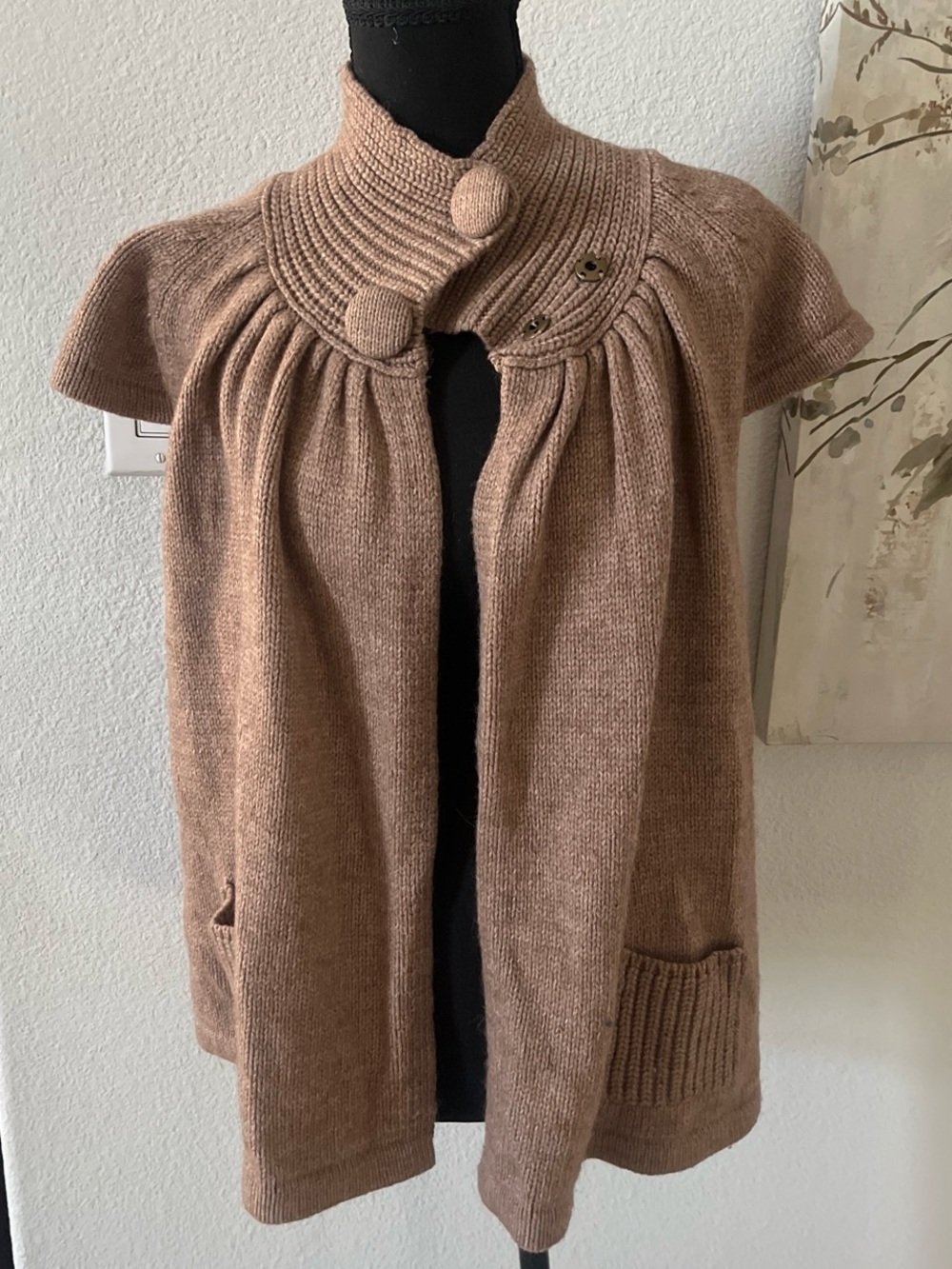 Vintage Kenar Brown Knit Short-Sleeve Cardigan Shrug with Decorative Buttons